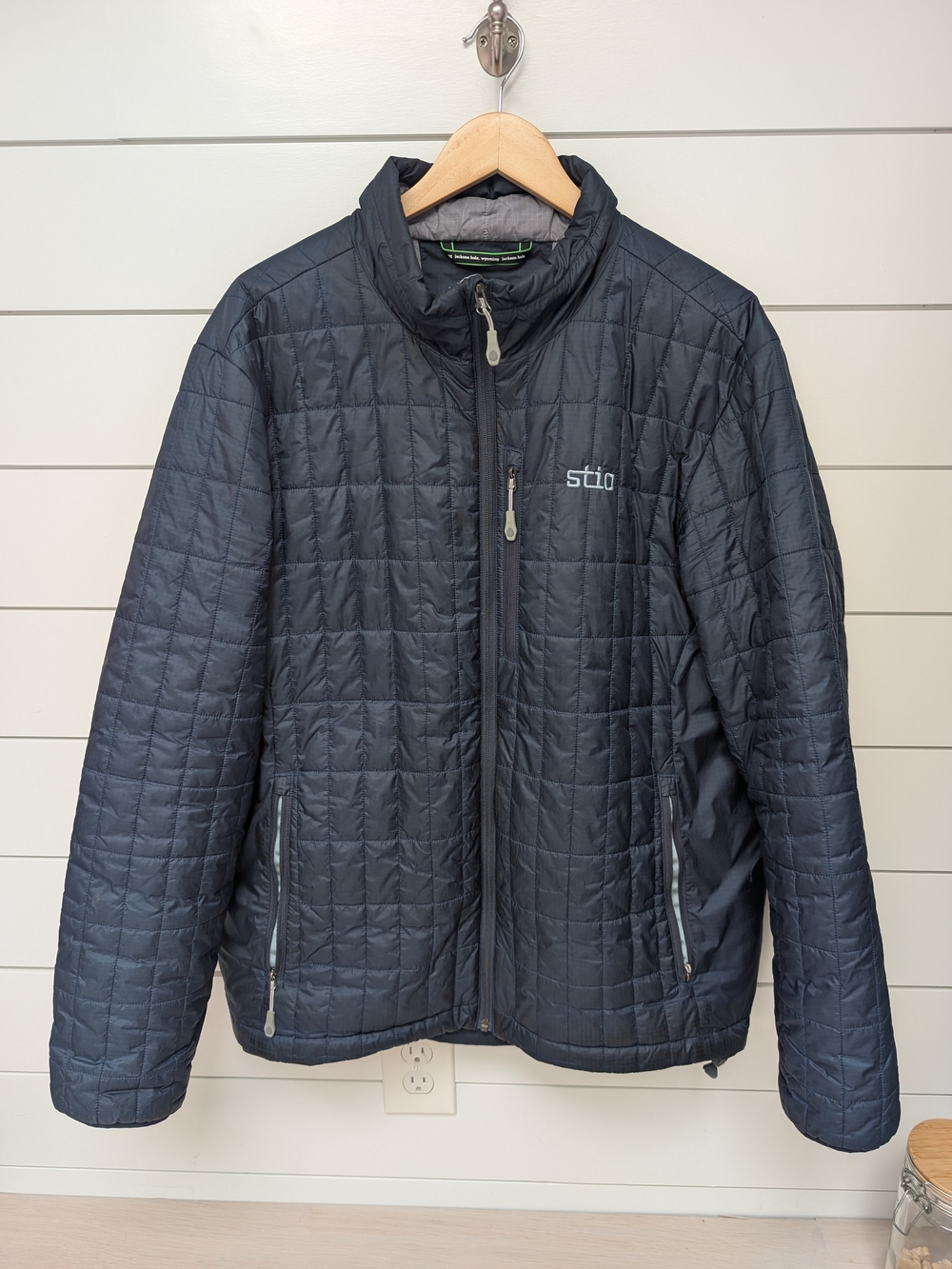Stio Men's Azura Insulated Jacket - Navy Blue